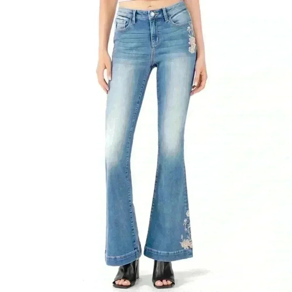 Miss Me High-Rise Flare w Floral Embroidery #H38519H, size 25, 34” inseam, NWT - Picture 2 of 12